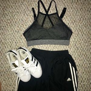 Mesh high rise, cross back sports bra- Forever21